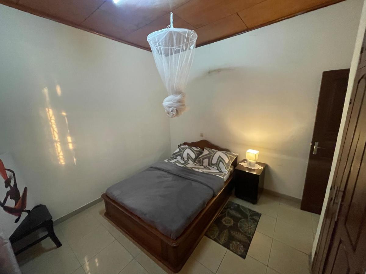 Km'S Cozy Spacious Calm Appart Meuble Yaounde Ngoại thất bức ảnh