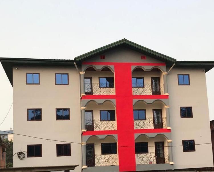 Km'S Cozy Spacious Calm Appart Meuble Yaounde Ngoại thất bức ảnh